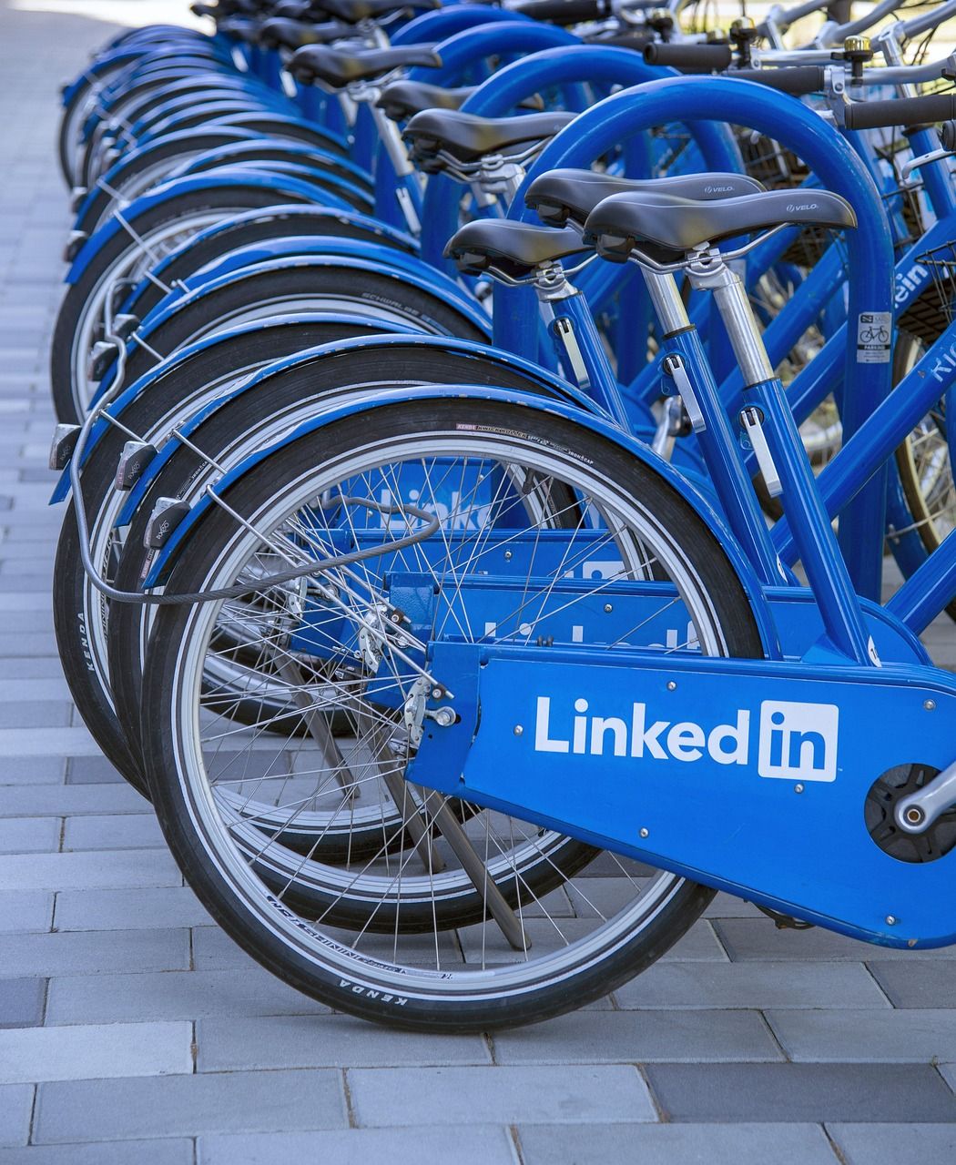 My LinkedIn Cheat Codes: How I Grew to 500K+ Followers